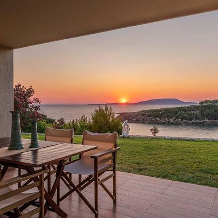 Villa Idyle - Beachfront Residence Tragána Eksteriør billede